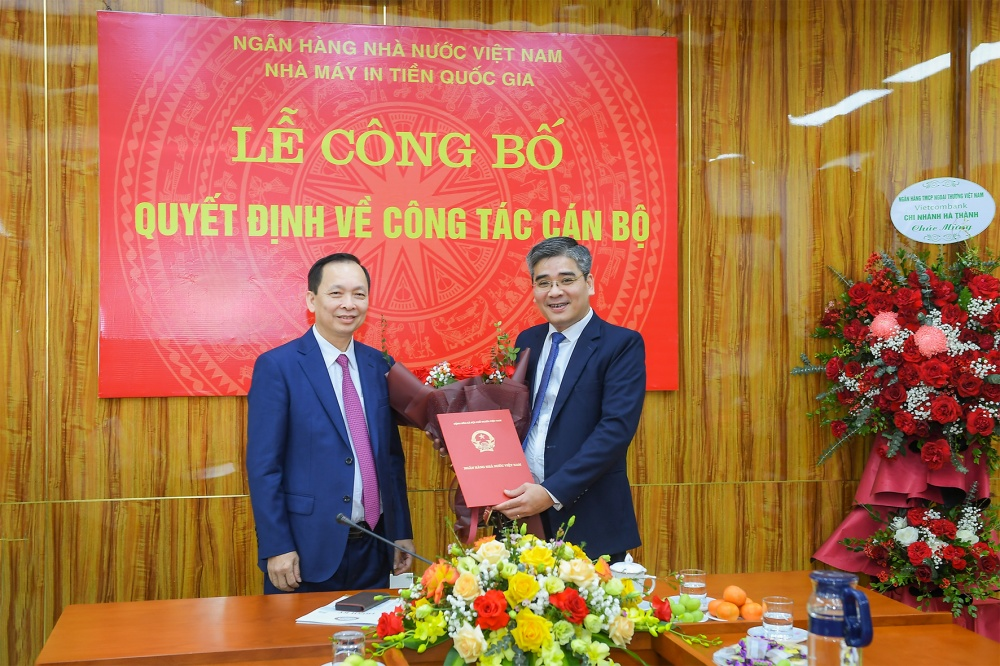 nhà máy in tiền
