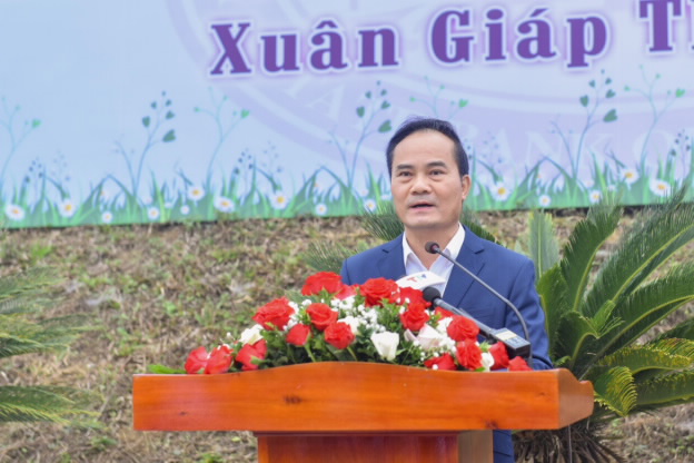 Phó Chủ tịch UBND tỉnh Tuyên Quang Hoàng Việt Phương phát biểu tại buổi Lễ