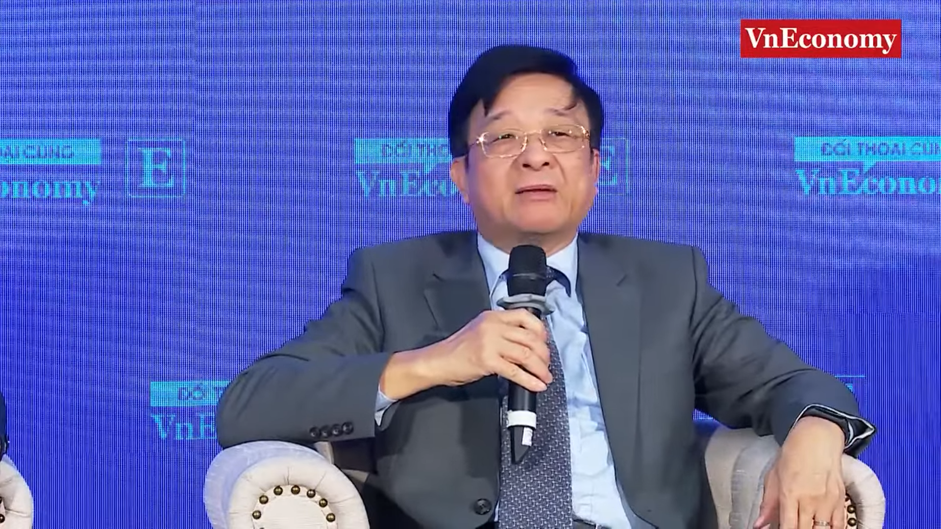 TS Nguyễn Quốc Hùng - Phó Chủ tịch kiêm Tổng Thư ký Hiệp hội Ngân hàng Việt Nam phát biểu Tọa đàm Luật Các tổ chức tín dụng sửa đổi: Phân bổ hiệu quả nguồn lực