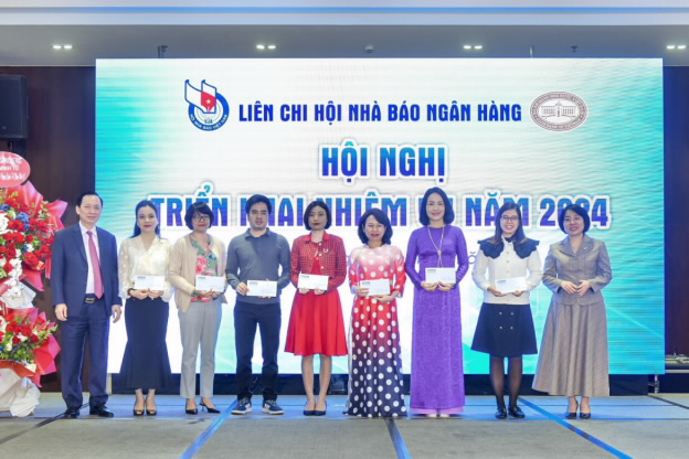 Các tác giả có tác phẩm báo chí chất lượng cao được tuyên dương