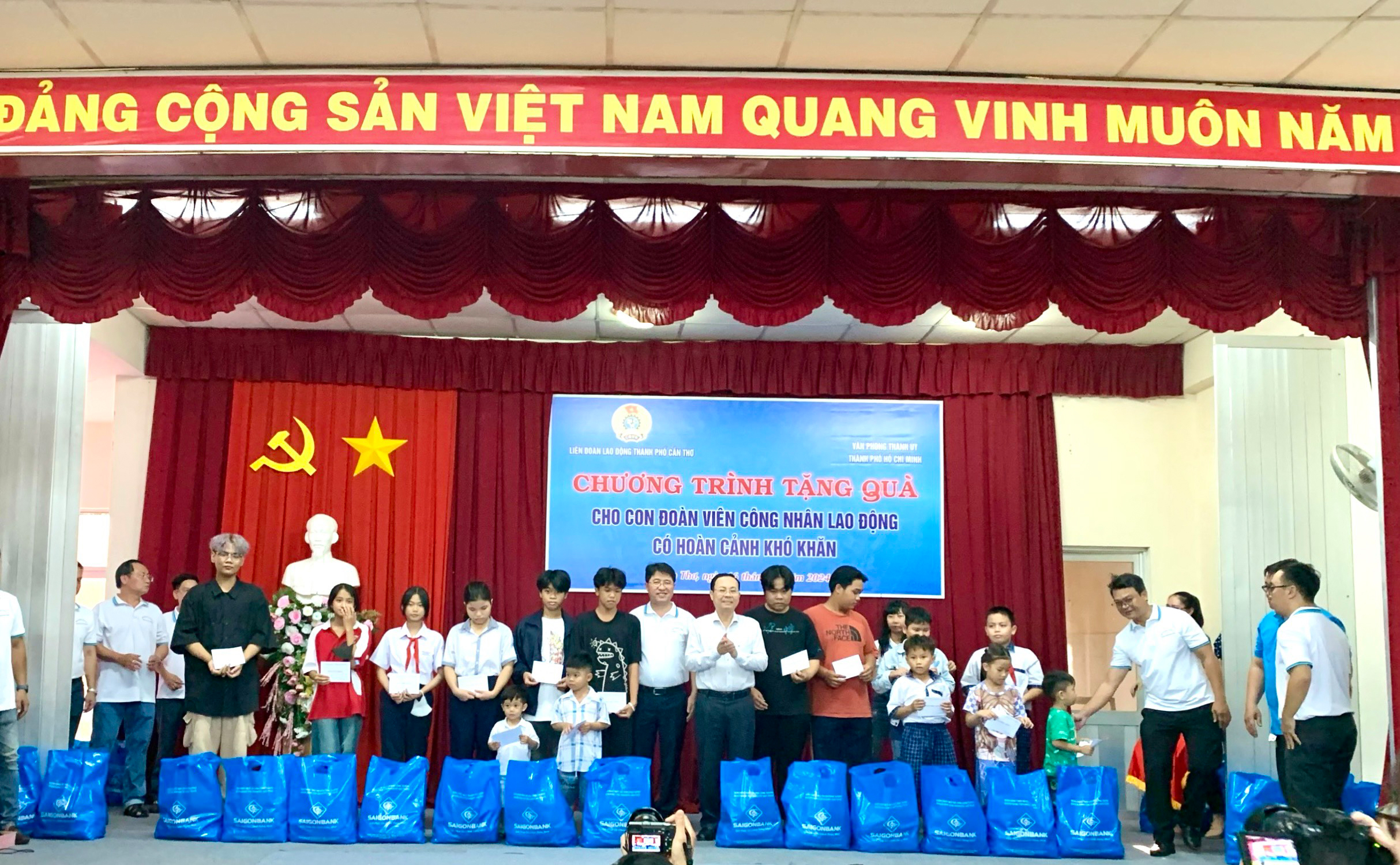 công nhân lao động