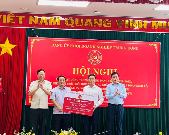 nhà tình nghĩa