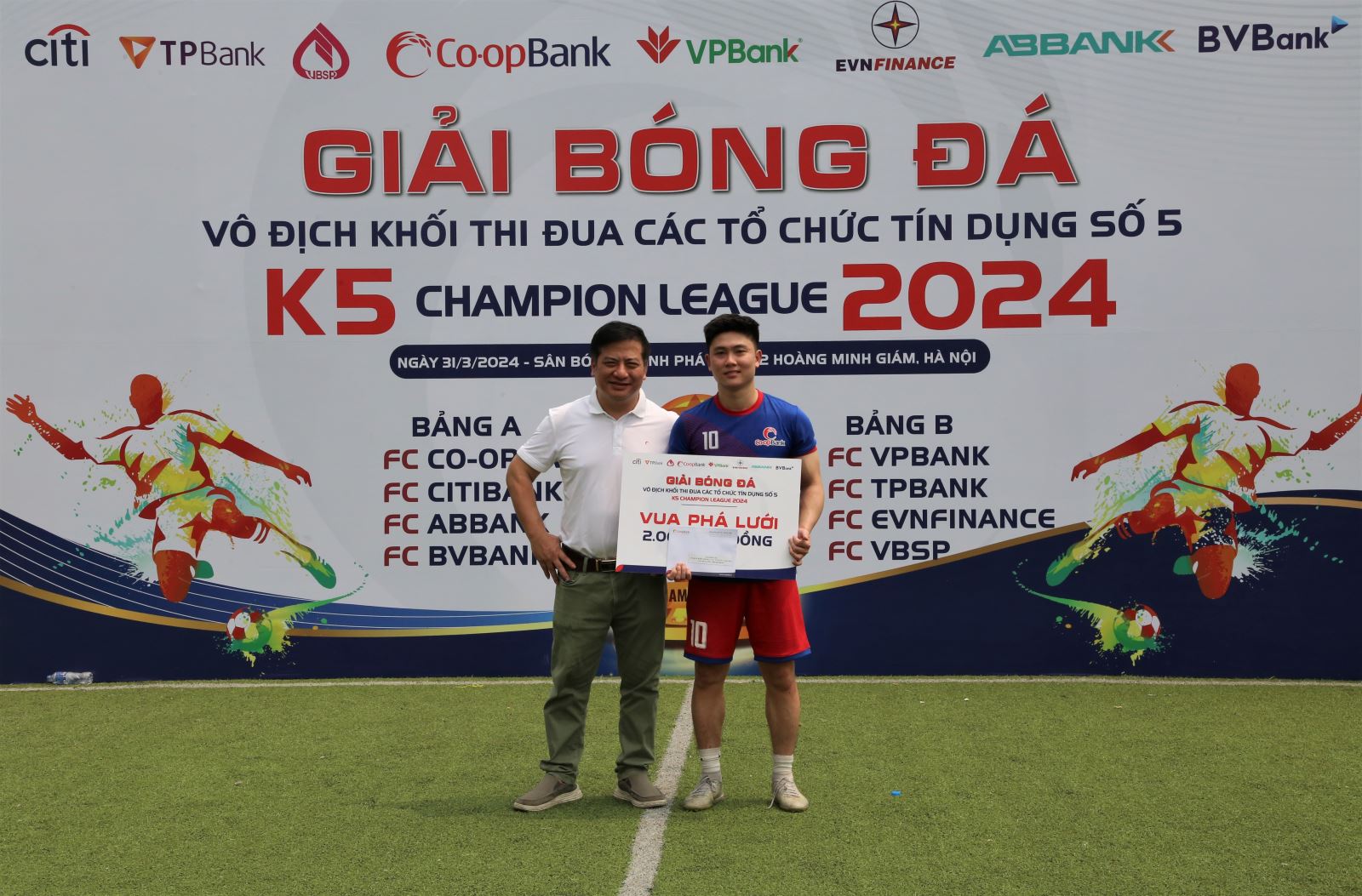 Cầu thủ Lê Quang Trung của đội bóng Co-opBank  đã dành danh hiệu vua Phá lưới của giải đấu