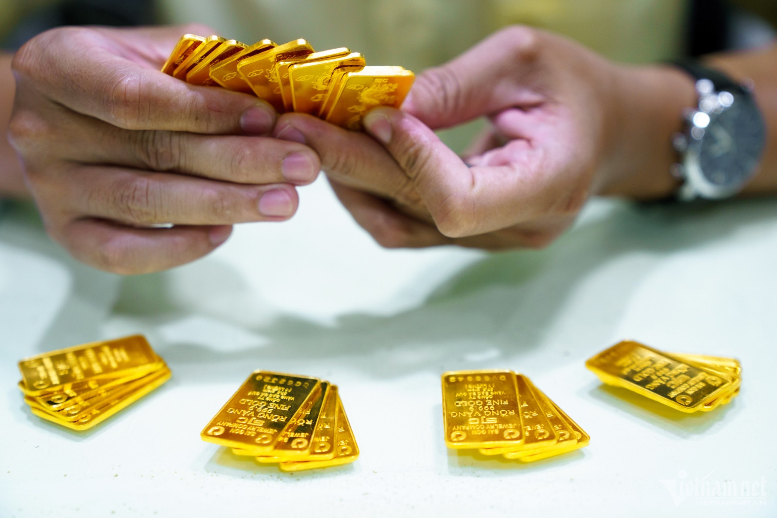 gold bar bidding
