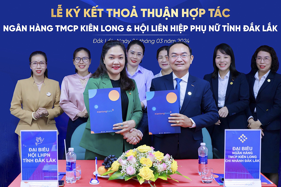 hợp tác