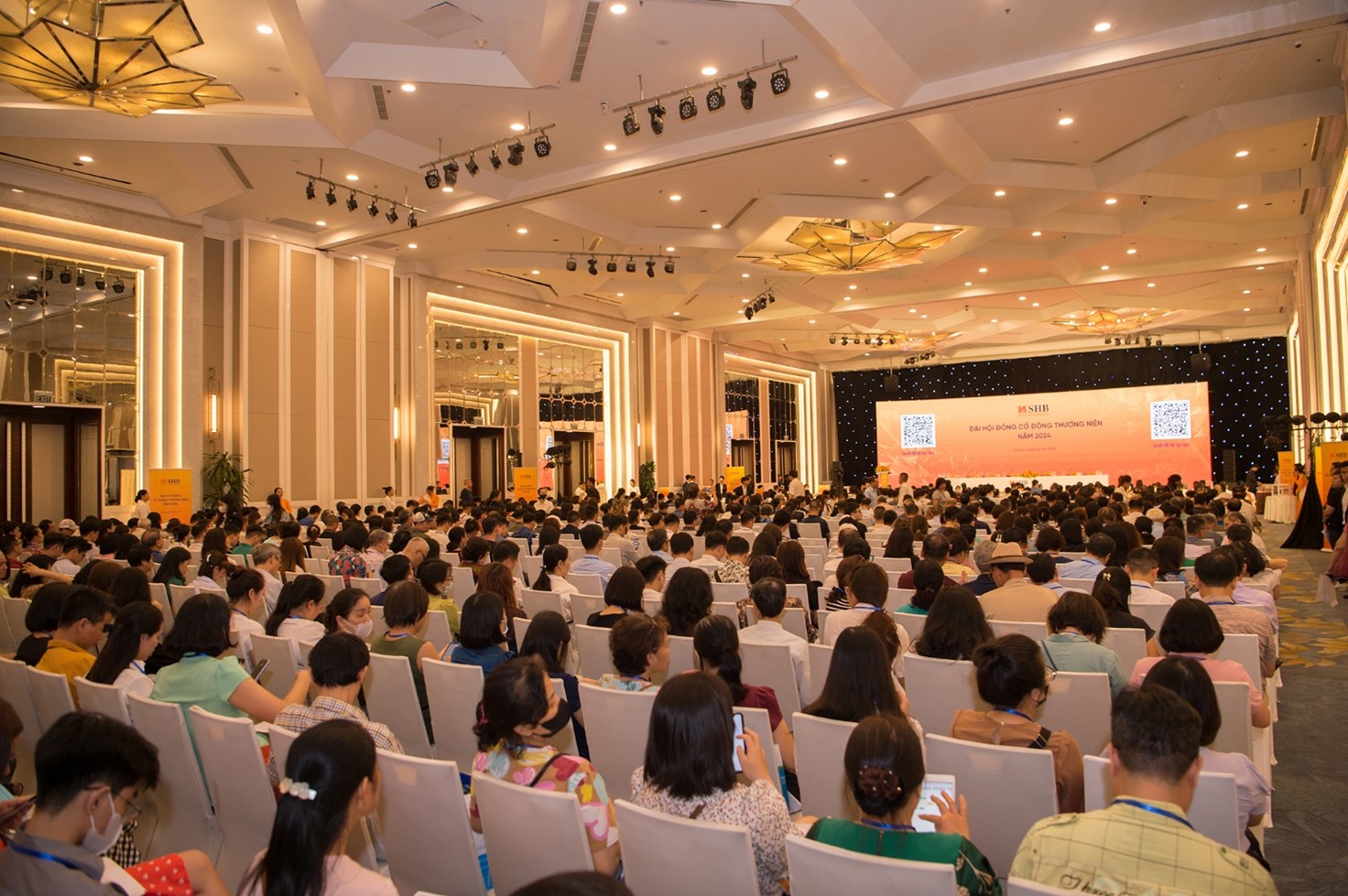 Gần 1.400 người dự họp ĐHCĐ thường niên 2024 của SHB.