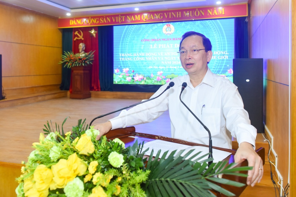 Phó Thống đốc Thường trực NHNN, Chủ tịch Công đoàn Ngân hàng Việt Nam Đào Minh Tú phát biểu khai mạc. Ảnh: Hoàng Giáp