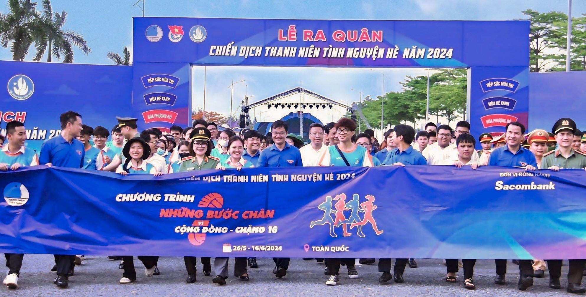Lễ ra quân Chiến dịch Thanh niên Tình nguyện Hè 2024 diễn ra tại Hải Phòng, sáng 26/5. Ảnh: Sacombank