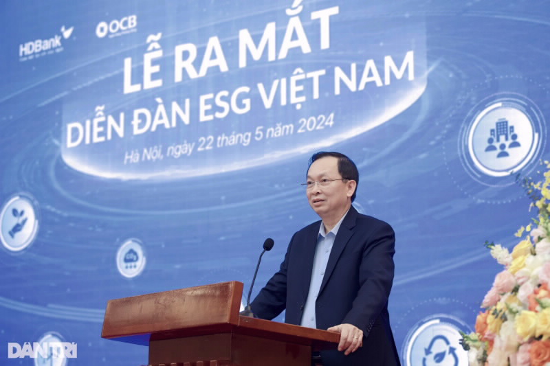 Deputy Governor Dao Minh Tu speaks at the ESG forum