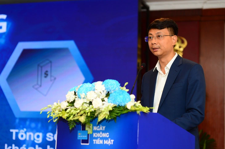 Ông Lê Anh Dũng, Phó Vụ trưởng Vụ Thanh toán - NHNN phát biểu tại buổi họp báo. Ảnh: Quang Định