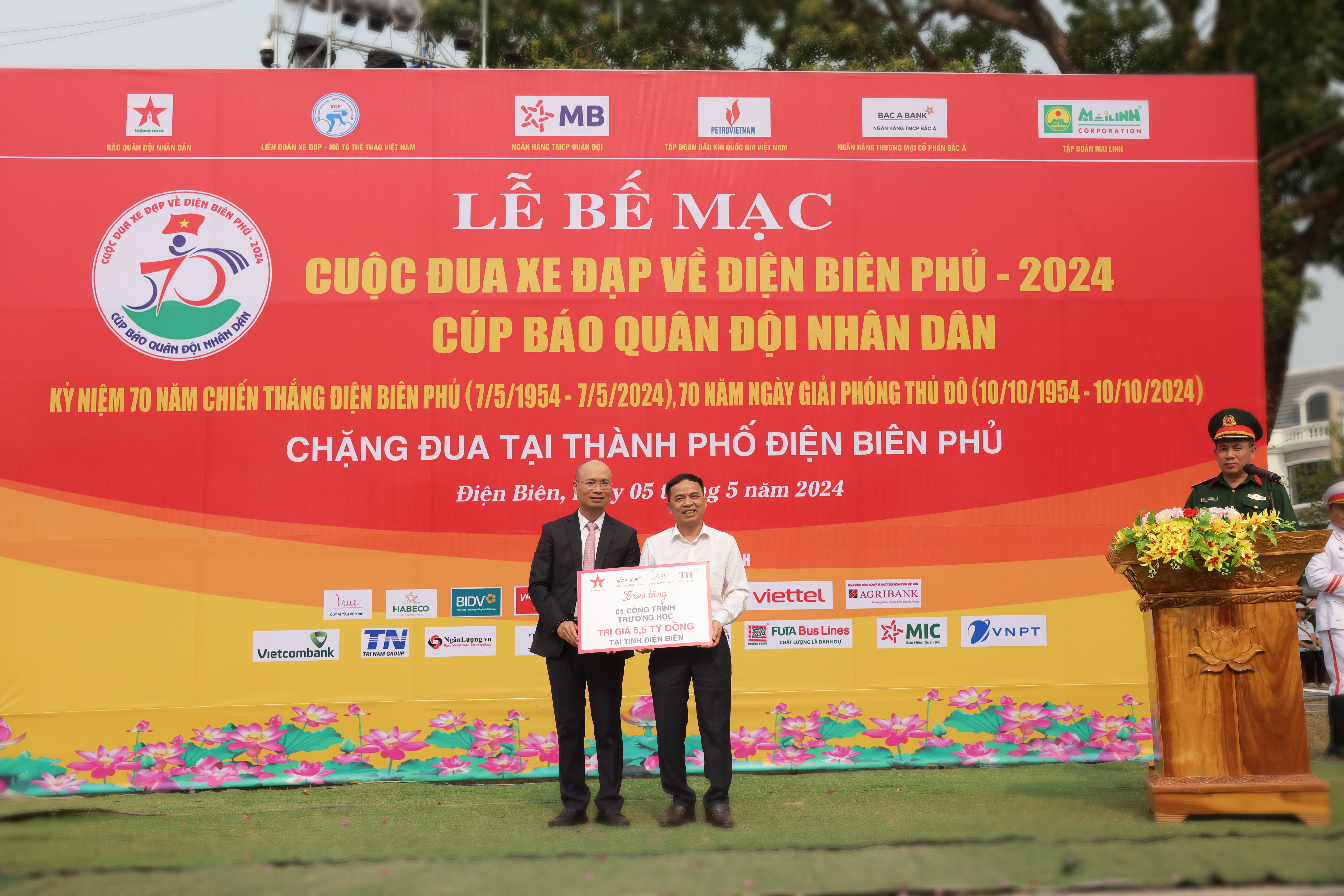 Bac A Bank tài trợ 8,8 tỷ đồng cho các hoạt động tri ân dịp kỷ niệm 70 năm chiến thắng Điện Biên Phủ