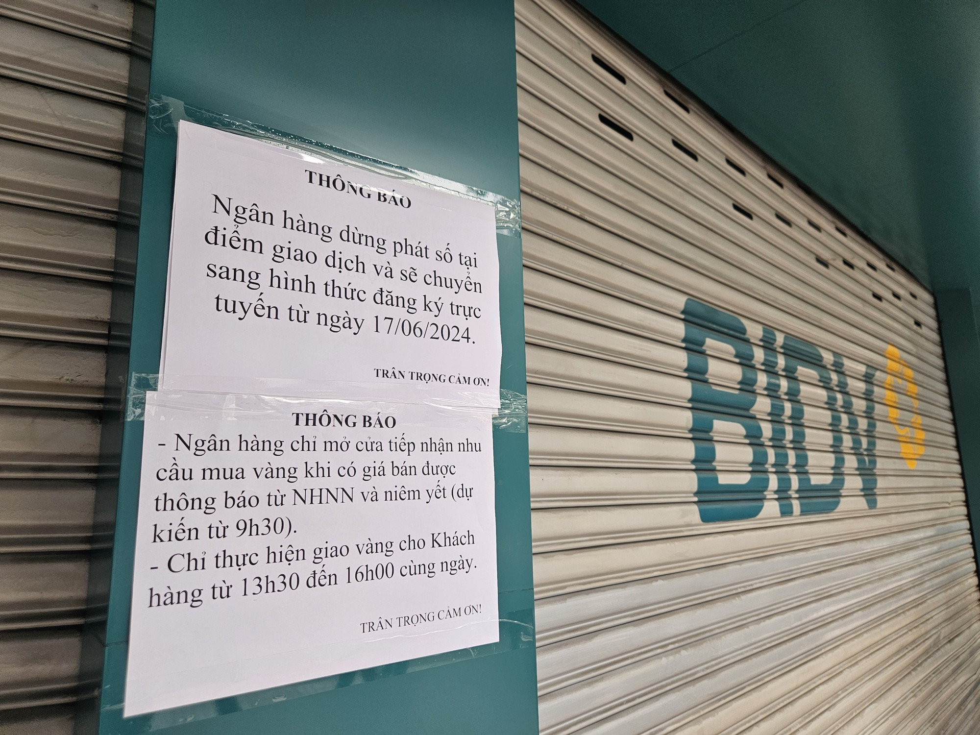 BIDV thông báo dừng phát số từ trưa 14-6 và bắt đầu nhận đăng ký mua vàng trực tuyến từ 17-6.