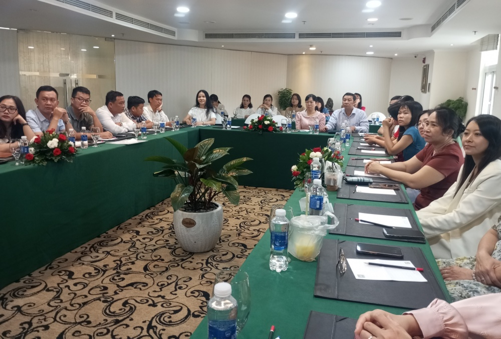 Quang cảnh buổi tập huấn về bình đẳng giới
