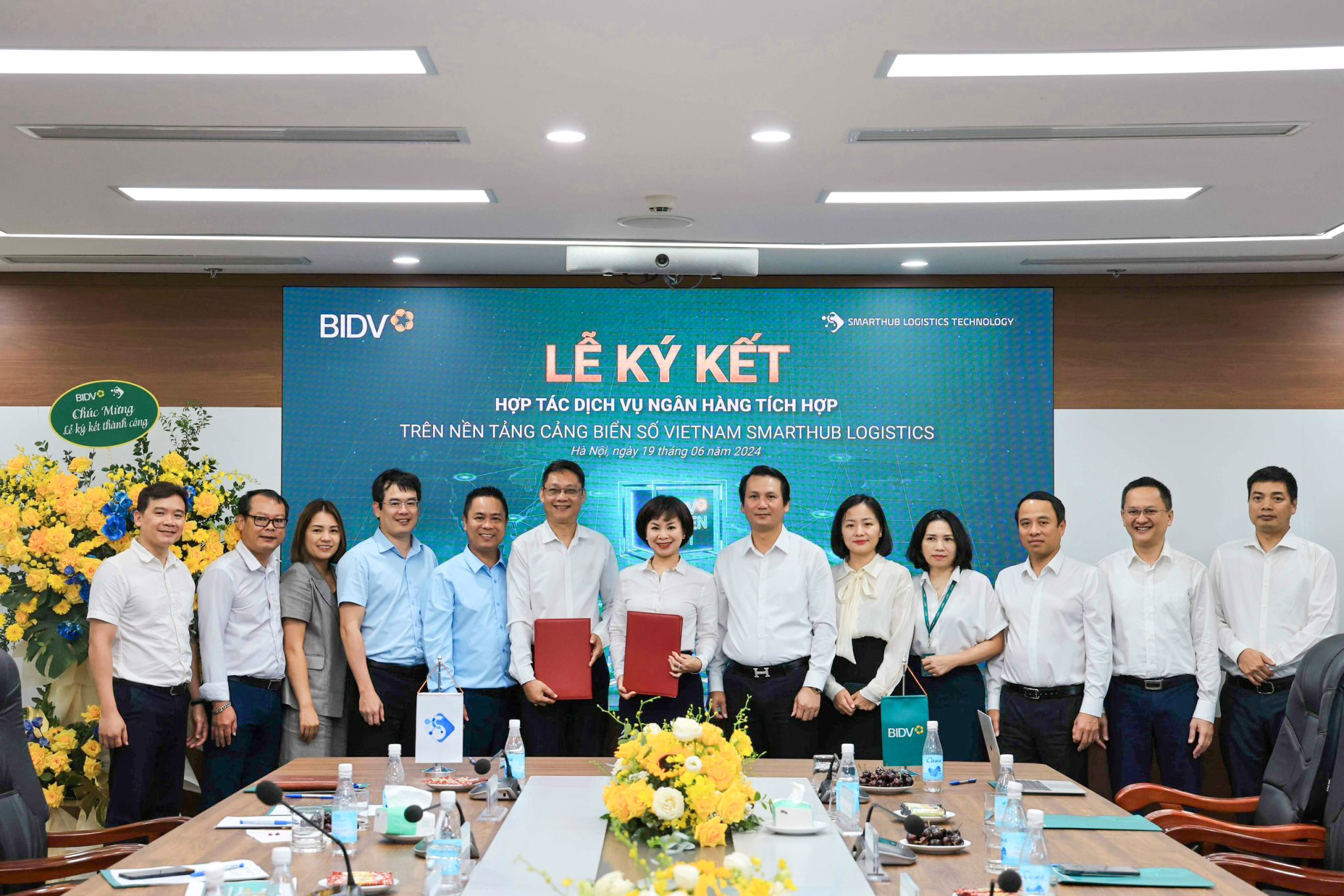 BIDV và SLT hợp tác phát triển dịch vụ ngân hàng trên nền tảng cảng biển số