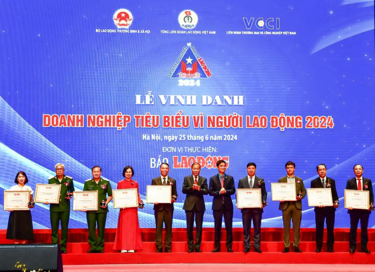 Chụp ảnh lưu niệm