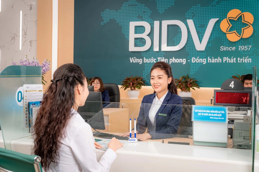 BIDV hỗ trợ khách hàng cập nhật bảo mật sinh trắc học tại chi nhánh, quầy giao dịch