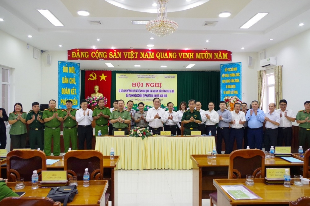 Đại diện các đơn vị tham gia ký kết quy chế phối hợp