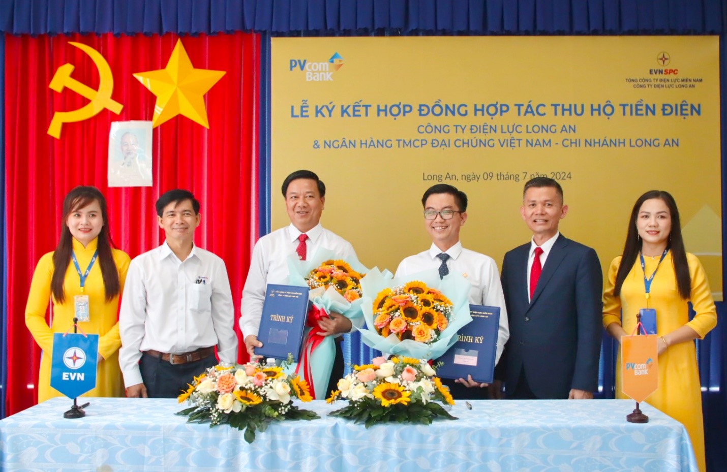 PVcomBank và PC Long An ký kết hợp đồng thu hộ tiền điện
