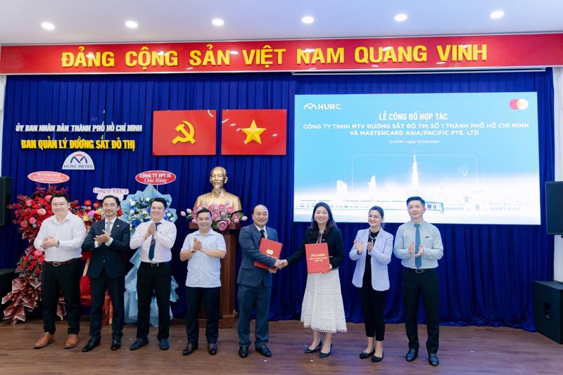 Thúc đẩy thanh toán không tiền mặt tại Việt Nam