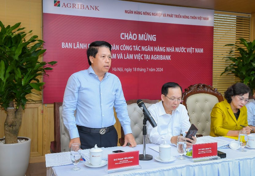 Phó Thống đốc Phạm Tiến Dũng phát biểu tại buổi làm việc