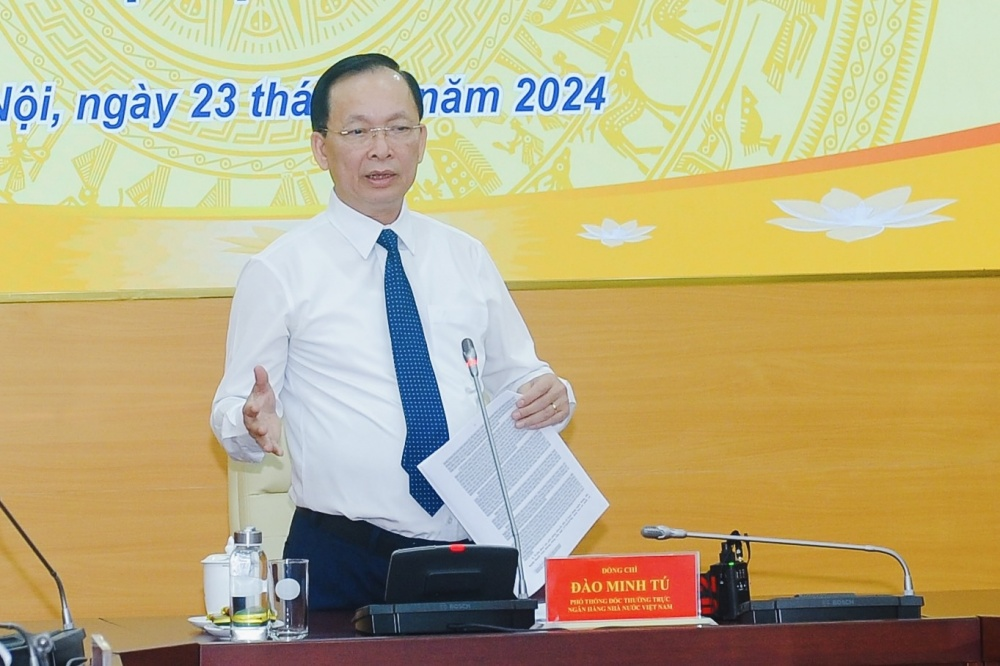 Phó Thống đốc cho biết, thời gian qua ngành Ngân hàng đã rất quyết liệt để đẩy vốn ra nền kinh tế