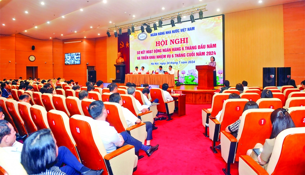Thống đốc Ngân hàng Nhà nước Nguyễn Thị Hồng phát biểu tại hội nghị