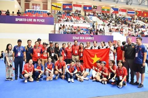 SEA Games 32: "Đội tuyển bóng rổ Việt Nam là tấm gương cho các vận động viên Việt Nam nỗ lực vươn lên"