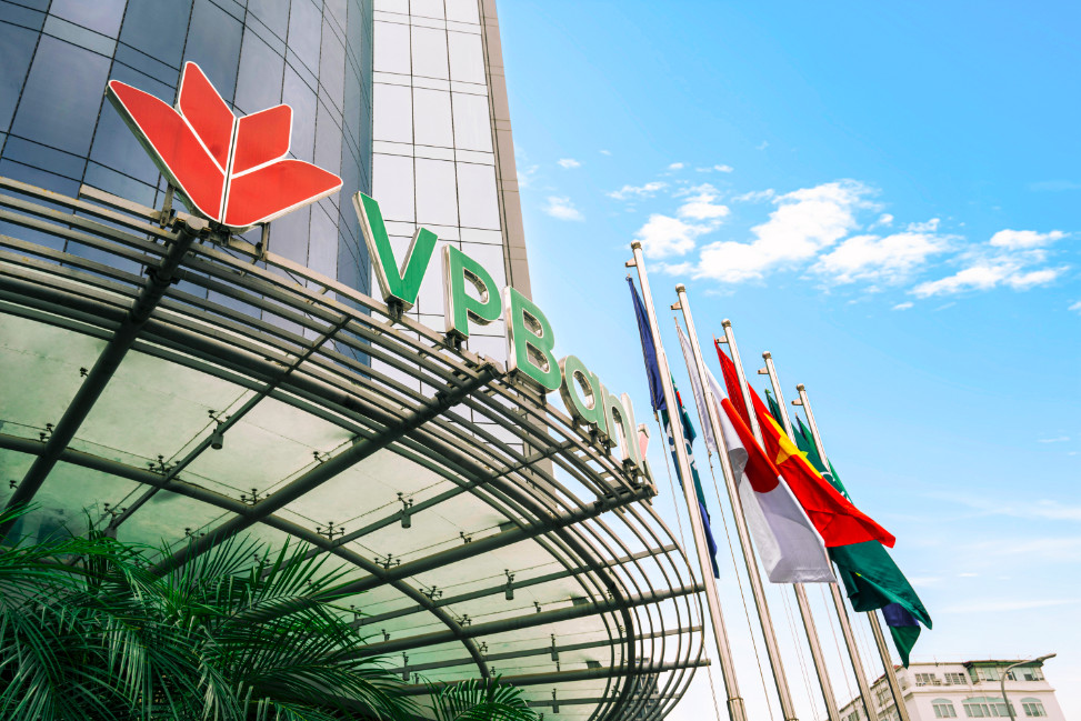 VPBank ghi danh trong PRIVATE 100