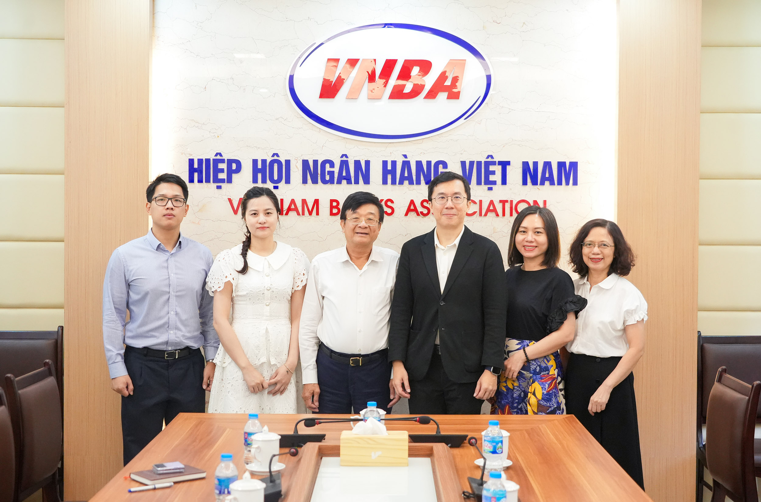 chụp ảnh lưu niệm