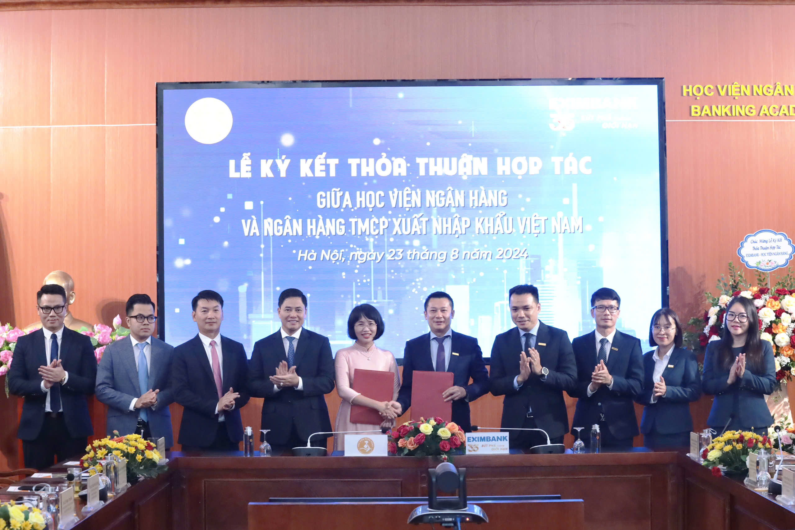 Eximbank hợp tác toàn diện với Học viện Ngân hàng