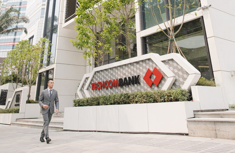 Techcombank nhận giải thưởng Ngân hàng bán lẻ nội địa tốt nhất Việt Nam 2024