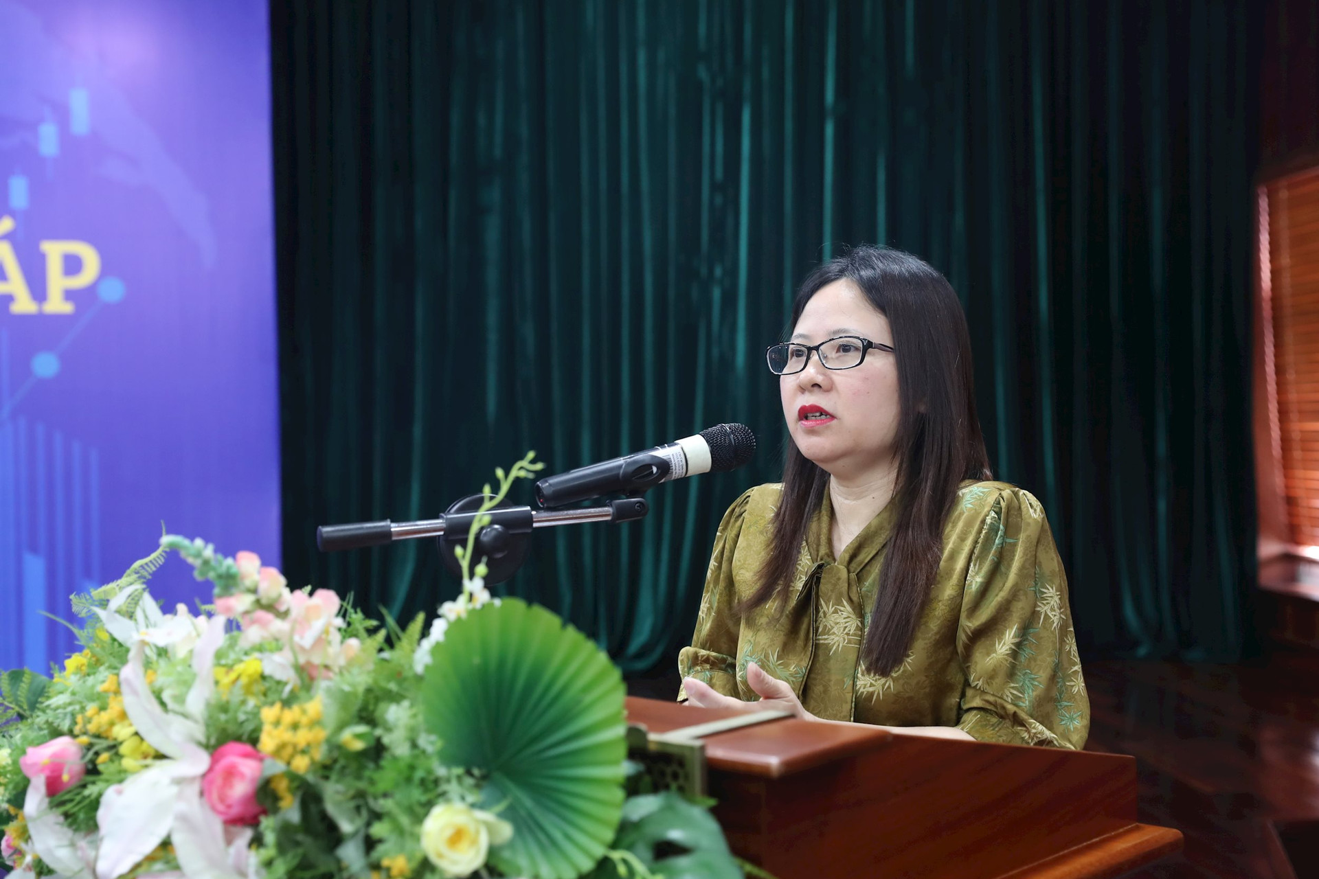Bà Nguyễn Thị Thu Hằng - Phó Cục trưởng Cục Đăng ký quốc gia giao dịch bảo đảm