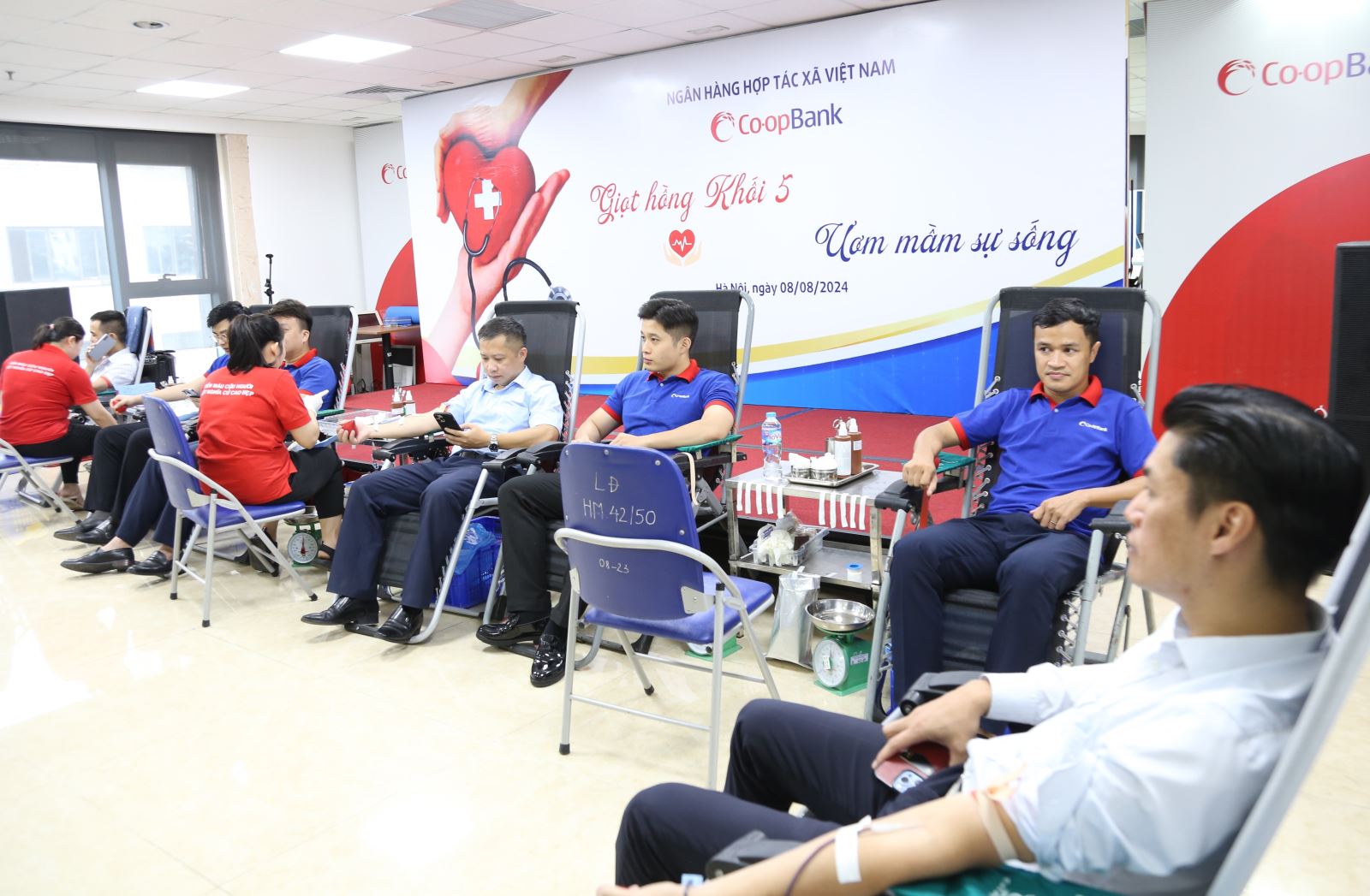 Đoàn Thanh niên Co-opBank tham gia hiến máu tình nguyện