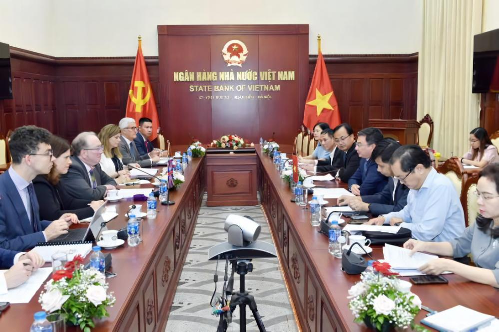 Quang cảnh buổi làm việc