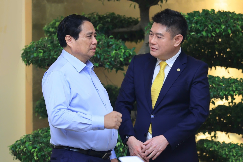 Thủ tướng Phạm Minh Chính và Chủ tịch HĐQT LPBank Nguyễn Đức Thụy