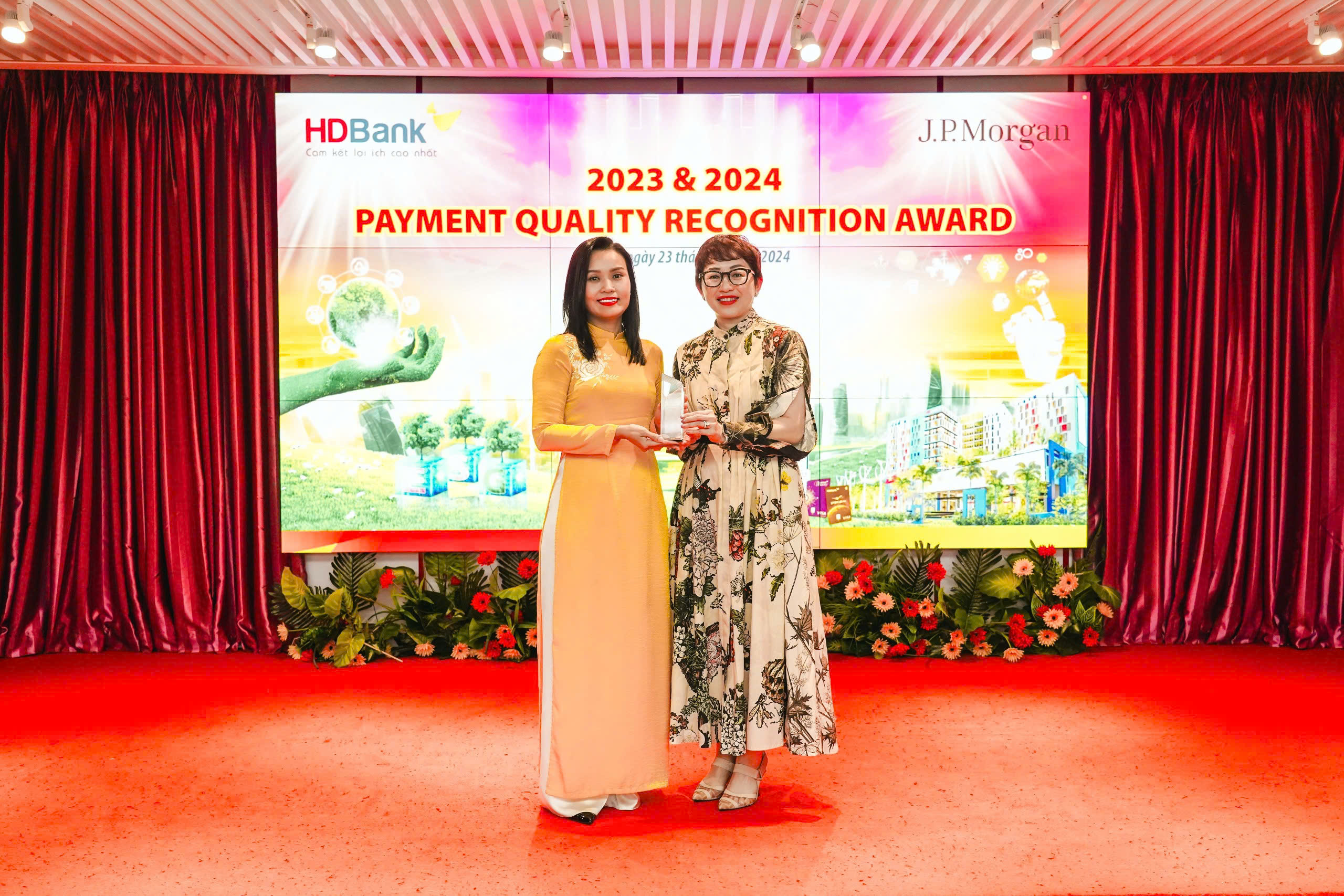 HDBank nhận giải thưởng Thanh toán quốc tế từ J.P. Morgan Chase Bank