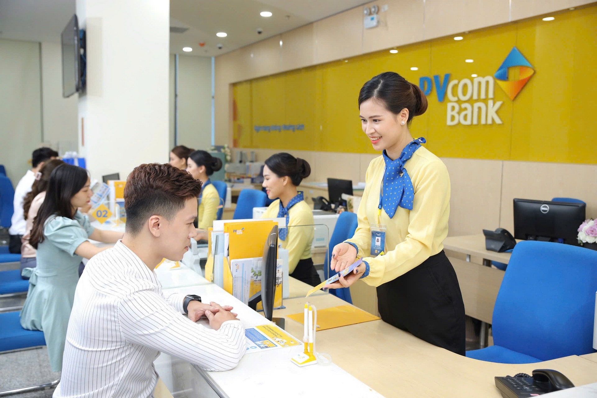 nhận tiền kiều hối