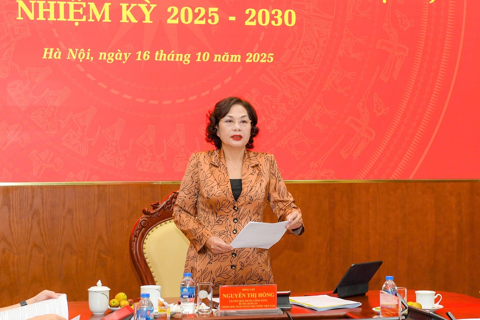 Đồng chí Nguyễn Thị Hồng - Ủy viên Ban Chấp hành Trung ương Đảng, Bí thư Đảng ủy, Thống đốc NHNN chủ trì Hội nghị