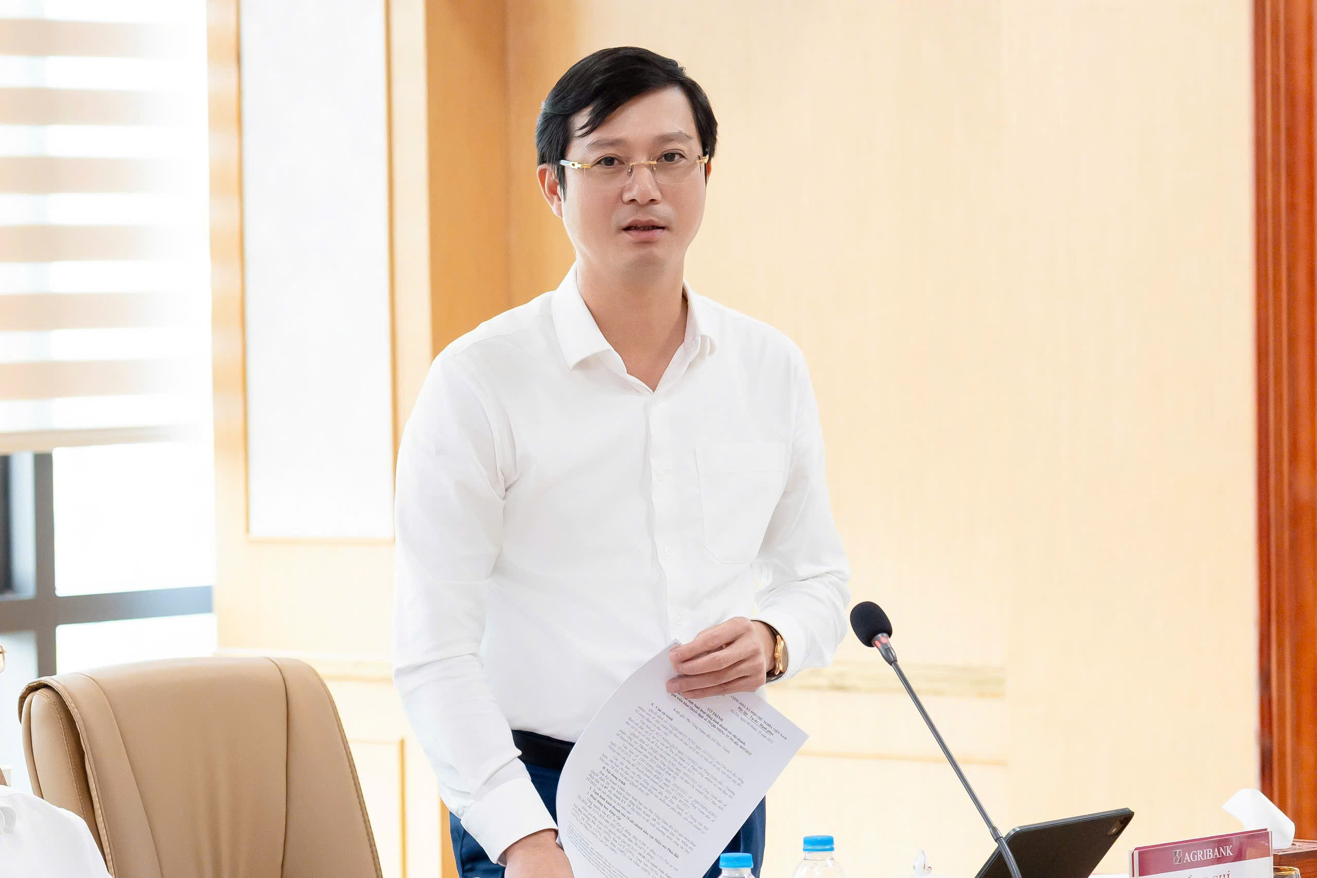 Đồng chí Đỗ Đức Thành, Phó Tổng Giám đốc, kiêm Trưởng Ban Tổ chức Nhân sự Agribank phát biểu tại chương trình làm việc