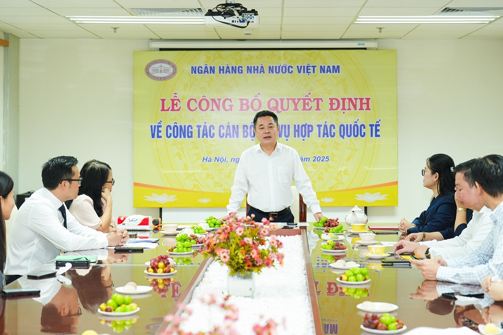 Phó Thống đốc Nguyễn Ngọc Cảnh phát biểu chỉ đạo tại buổi lễ