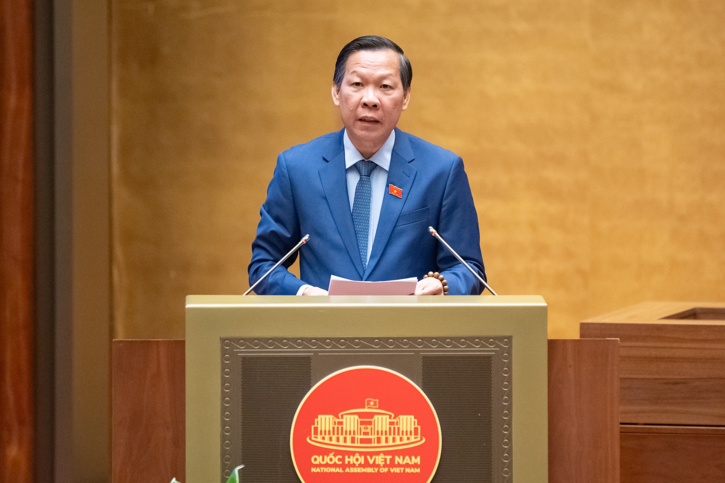 Chủ nhiệm Ủy ban Kinh tế và Tài chính của Quốc hội trình bày Báo cáo thẩm tra về 02 dự án: Luật Phá sản (sửa đổi); Luật Bảo hiểm tiền gửi (sửa đổi)