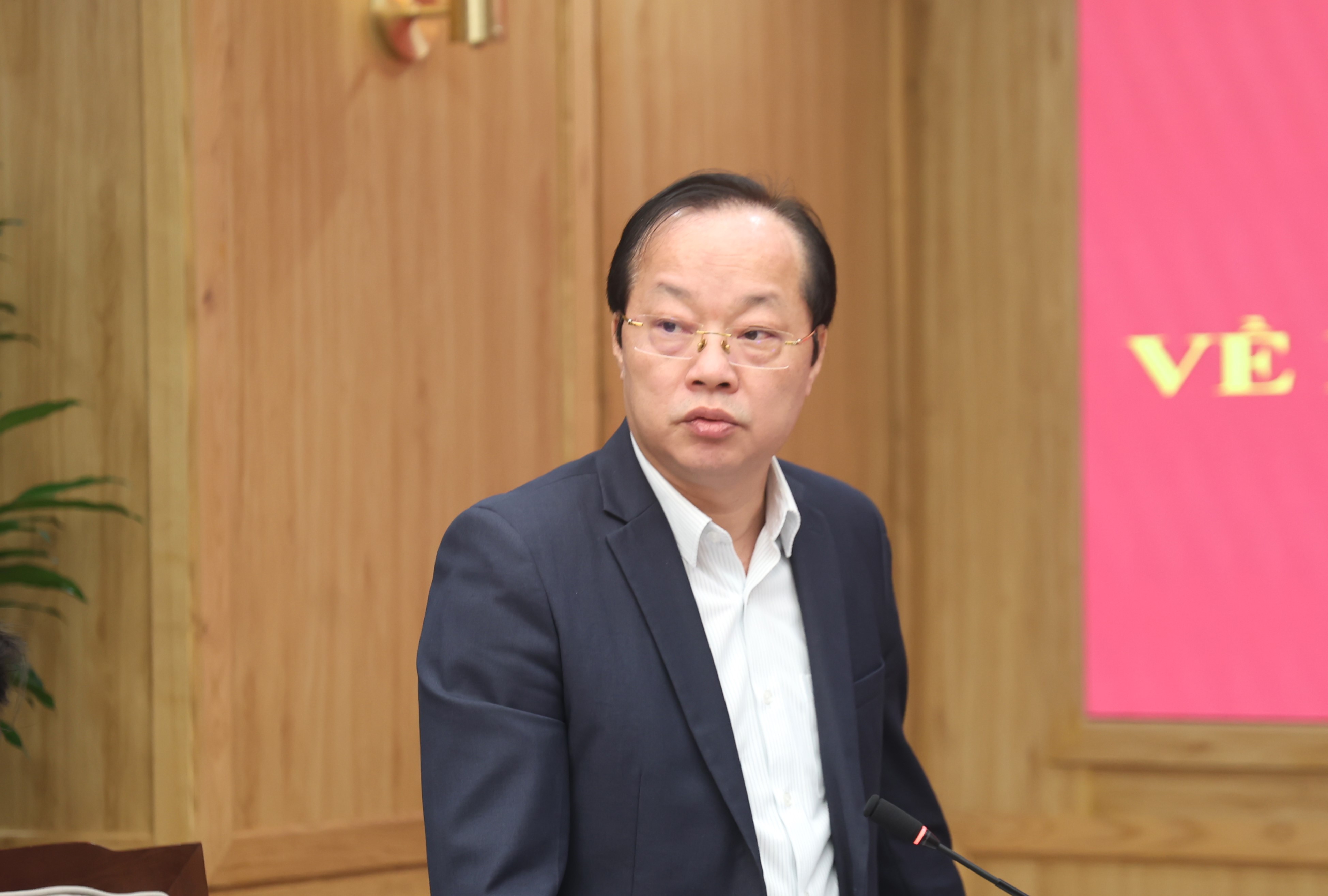 Đồng chí Nguyễn Anh Tuấn, Phó Chánh Thanh tra Ngân hàng Nhà nước phát biểu tại Hội nghị