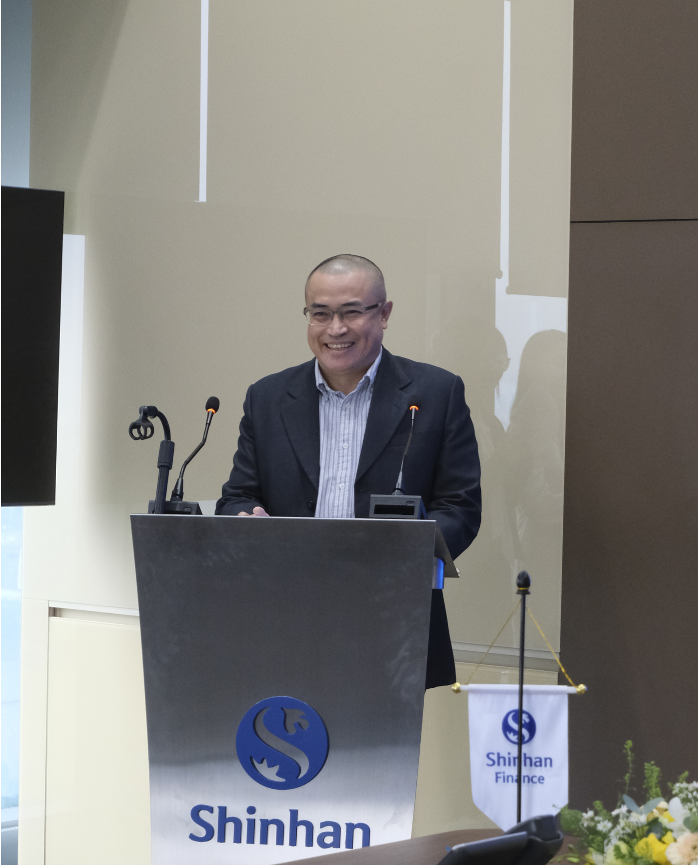 Shinhan Finance hợp tác cùng Điện Quang Solar thúc đẩy tài chính xanh và năng lượng bền vững