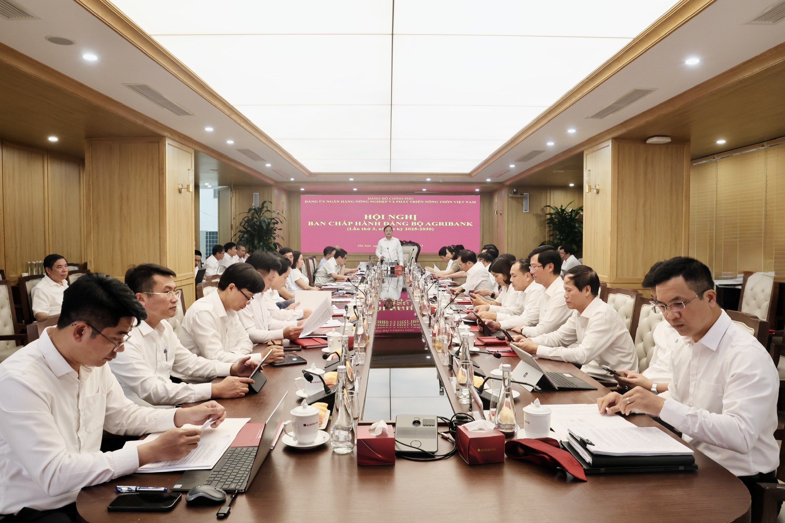 Toàn cảnh Hội nghị