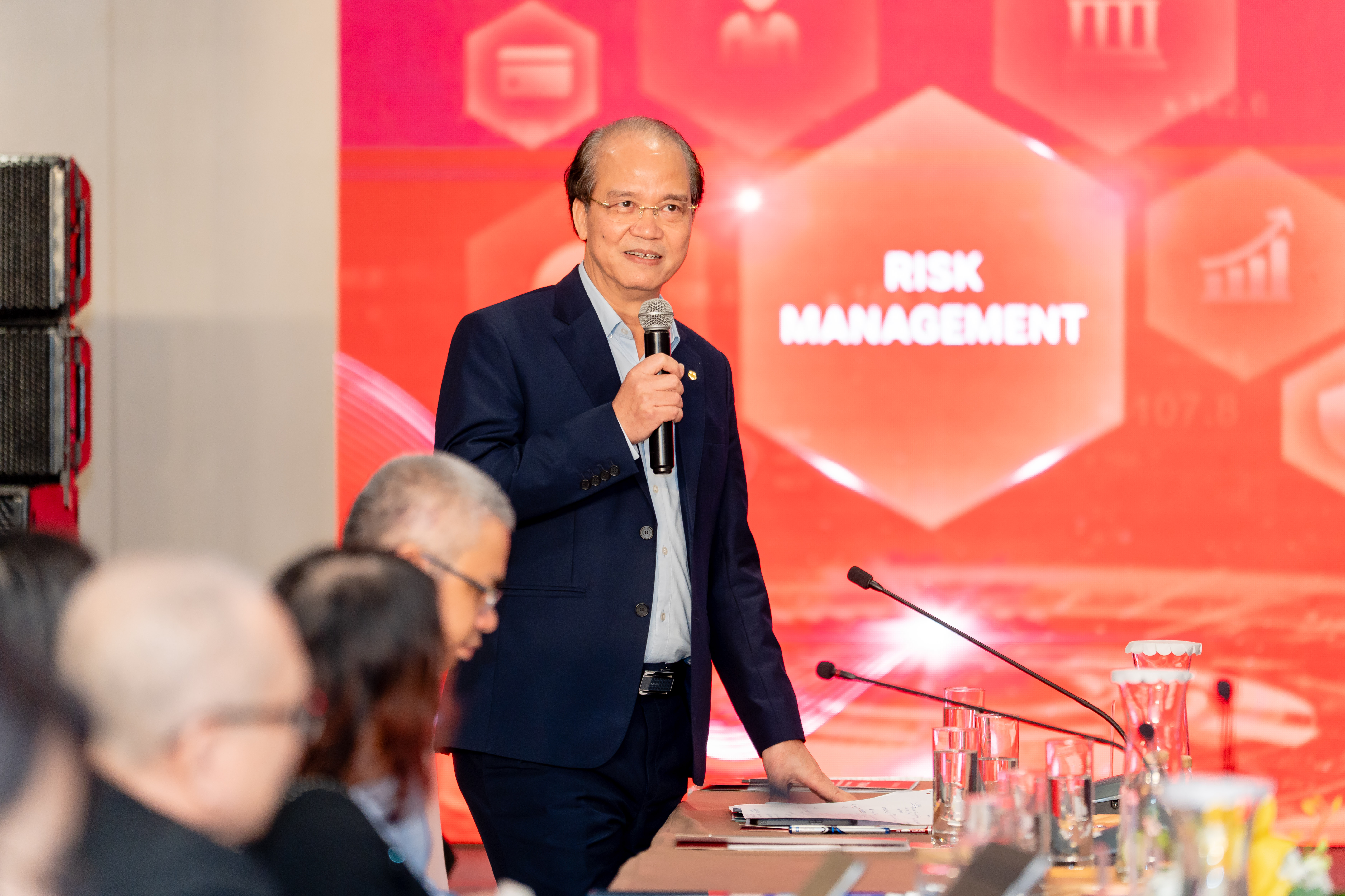 Ông Ngô Văn Dũng - Thành viên Hội đồng quản trị, Chủ tịch Ủy ban Quản lý rủi ro BIDV phát biểu tại phiên thảo luận