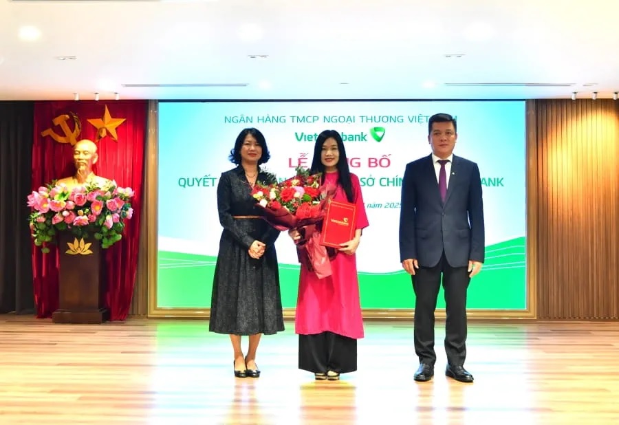 nhân sự