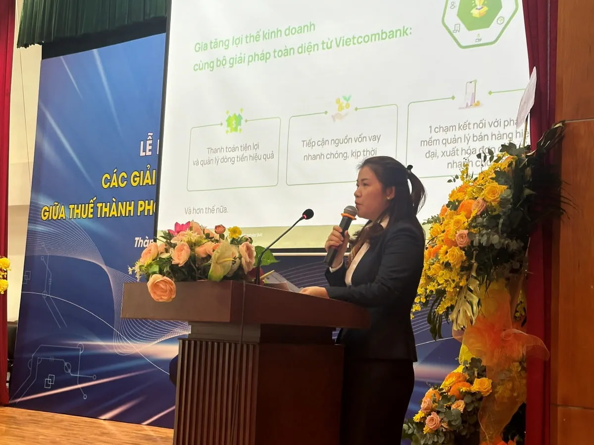 Phần trình bày chi tiết của Vietcombank về gói sản phẩm dịch vụ ưu việt dành cho hộ kinh doanh