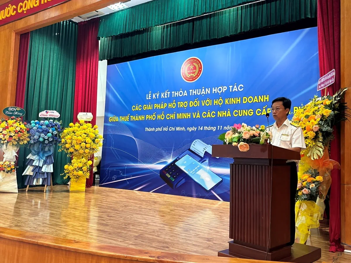 Ông Nguyễn Văn Thành - Phó trưởng Thuế Tp.Hồ Chí Minh phát biểu tại buổi lễ