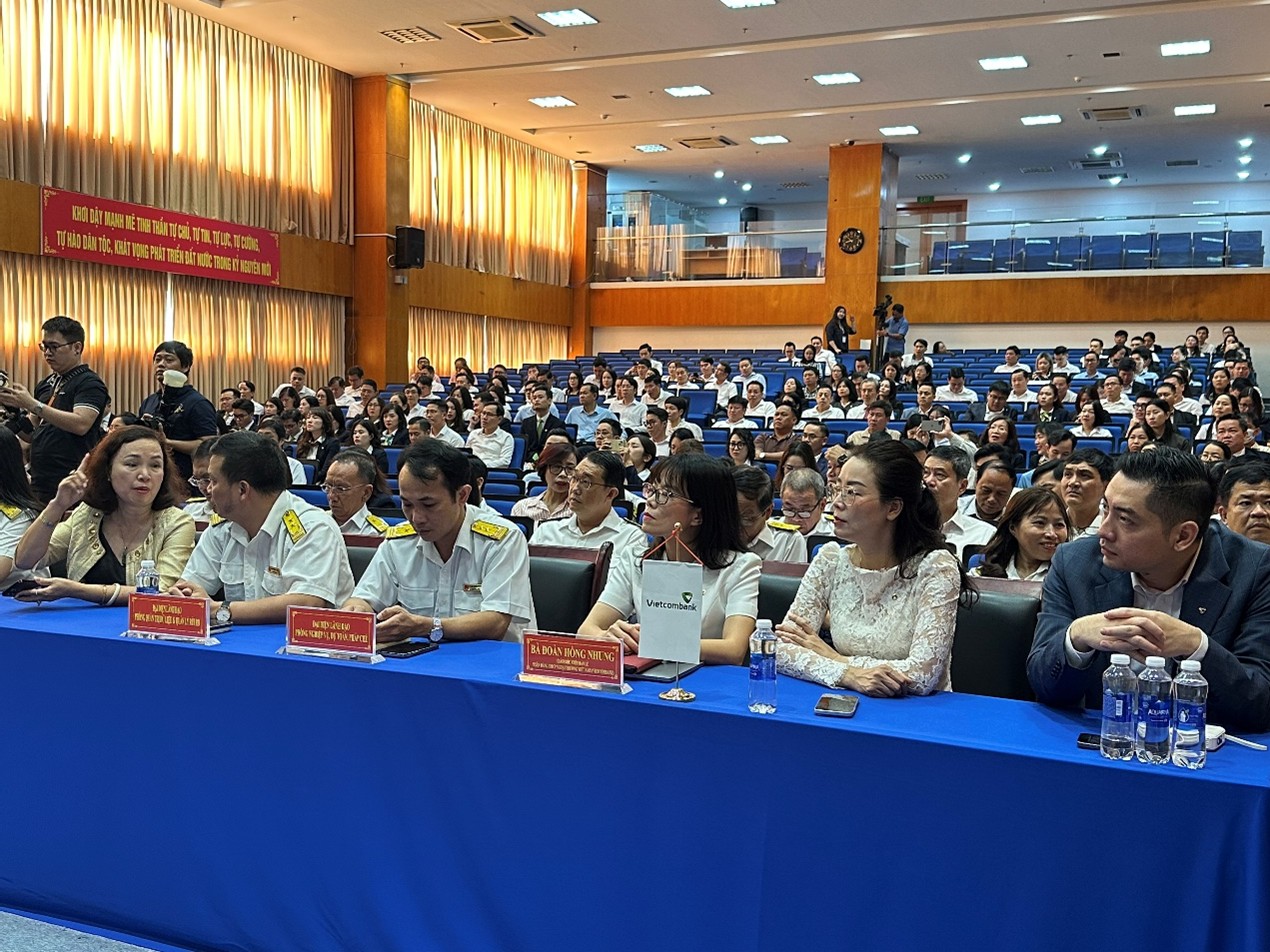 Quang cảnh buổi Lễ ký kết thỏa thuận hợp tác “Các giải pháp hỗ trợ đối với hộ kinh doanh giữa Thuế Tp.Hồ Chí Minh và các nhà cung cấp giải pháp”