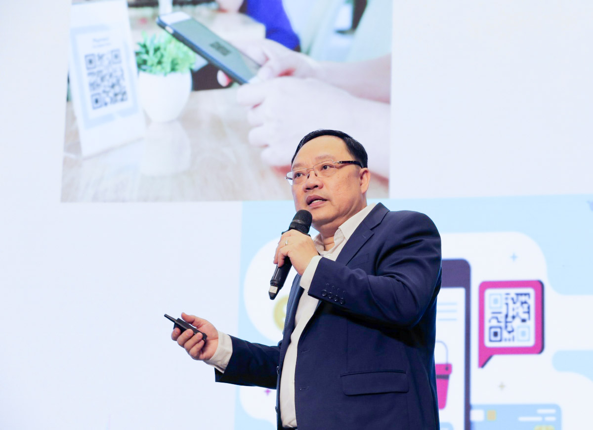 Ông Phạm Anh Tuấn - Vụ trưởng Vụ thanh toán, NHNN trao đổi tại Hội thảo